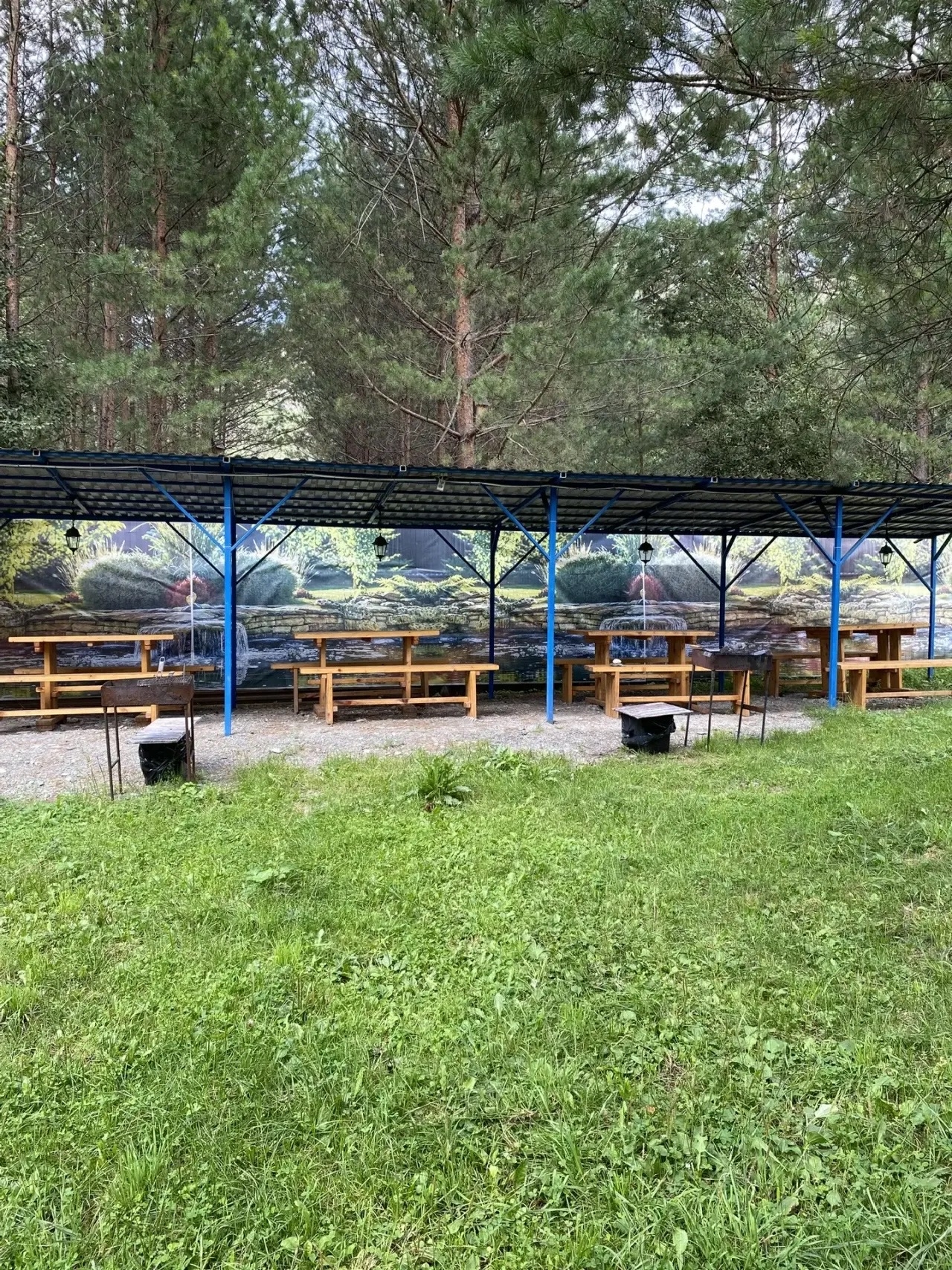 Бассейн, детская площадка, мангальная зона и общая кухня базы отдыха Амалия — фото 5
